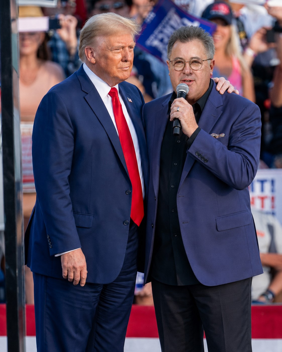 VINCE GILL’S REPORTED “GOD BLESS AMERICA” MOMENT REMINDS FANS THAT TRUE PATRIOTISM CAN BE SUNG WITH GRACE, NOT NOISE