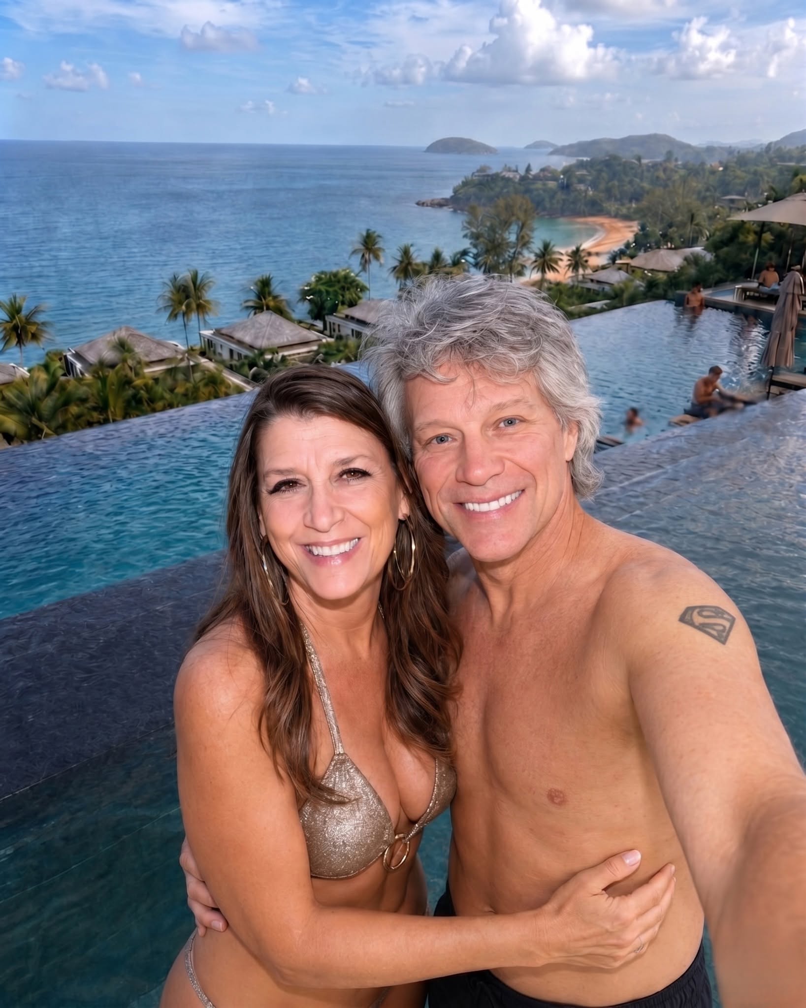 JON BON JOVI AND DOROTHEA’S BEACH GETAWAY HAS FANS TALKING — BUT IT’S THE WAY HE STILL LOOKS AT HER THAT STOLE THE MOMENT